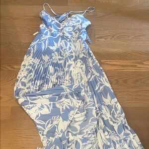 Astr Blue and Cream Patterned Dress